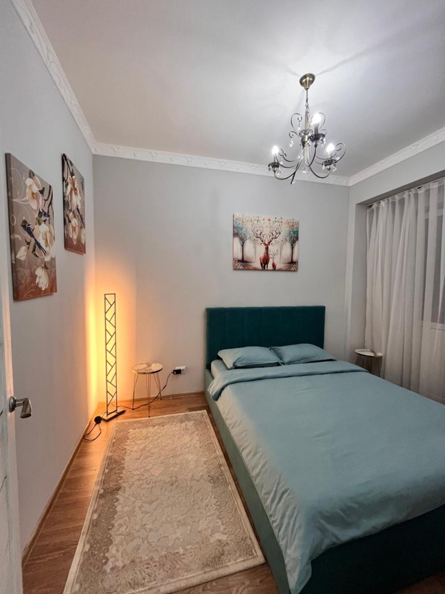 Appartement 2-Х Комнатная В Золотом Квадрате à Almaty Extérieur photo